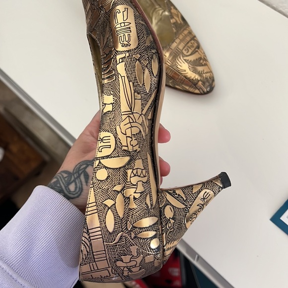 Vintage Rayne Custom Made Gold Shiny Heels! - Picture 10 of 15